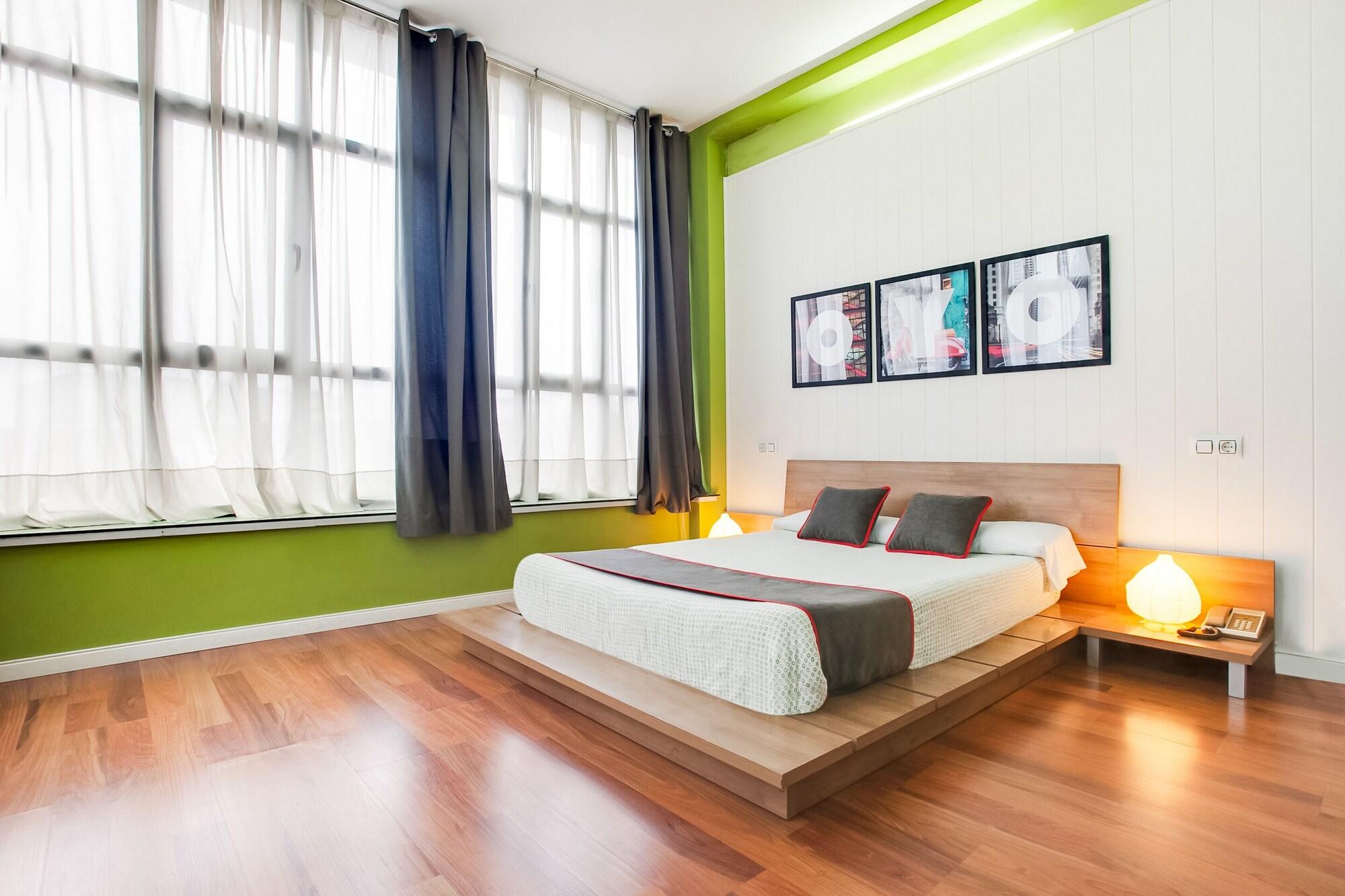 Oyo Hotel Parque Empresarial Авілес Екстер'єр фото