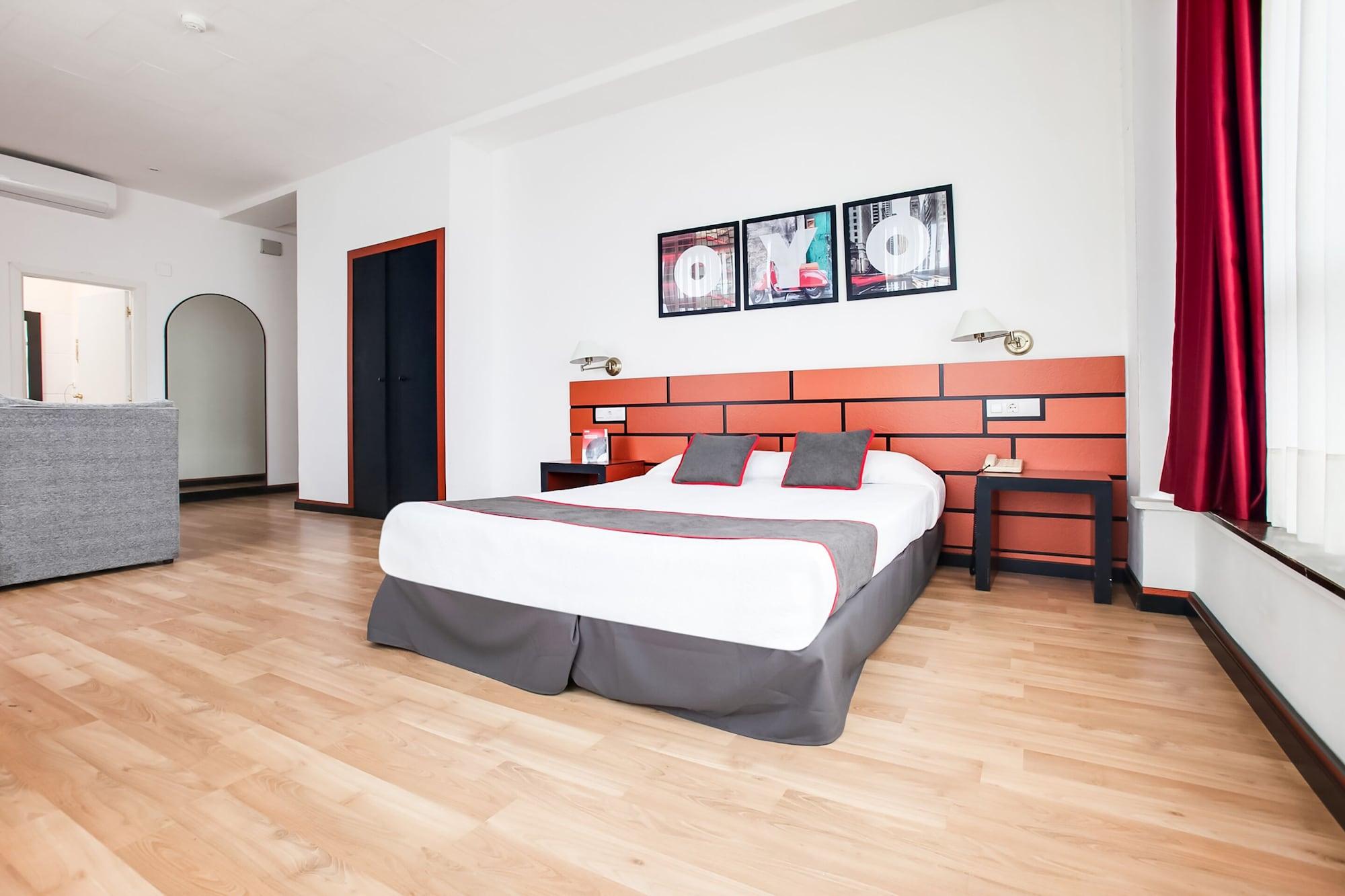 Oyo Hotel Parque Empresarial Авілес Екстер'єр фото