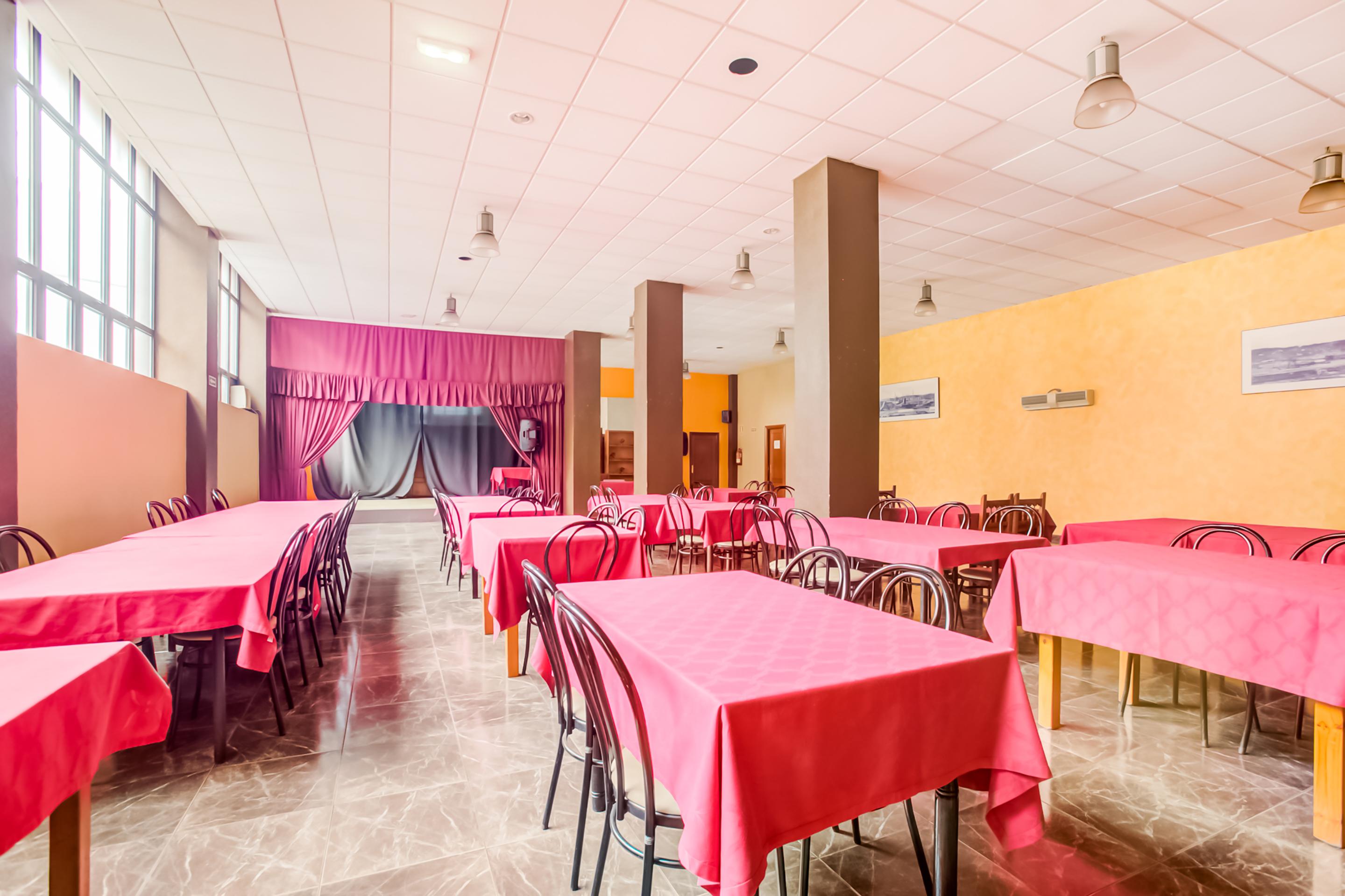 Oyo Hotel Parque Empresarial Авілес Екстер'єр фото